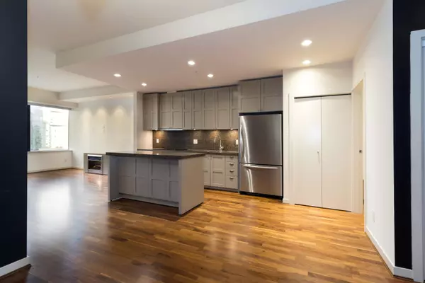 1333 W Georgia ST #615, Vancouver, BC V6E 4V3
