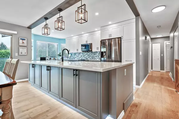 Maple Ridge, BC V4R 1Z2,24810 118b AVE