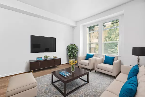 5881 Irmin ST #6, Burnaby, BC V5J 0C5