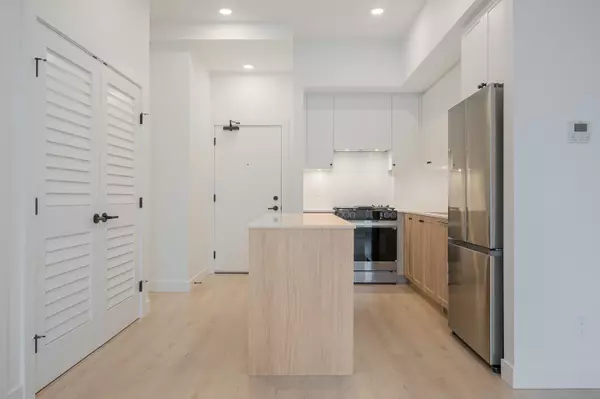 Langley, BC V2Y 4M5,19885 76 AVE #614