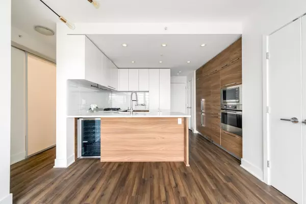 Coquitlam, BC V3B 0K9,1188 Pinetree WAY #3010