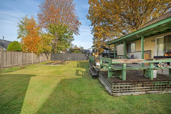 4457 46b ST Ladner, BC V4K 2M8