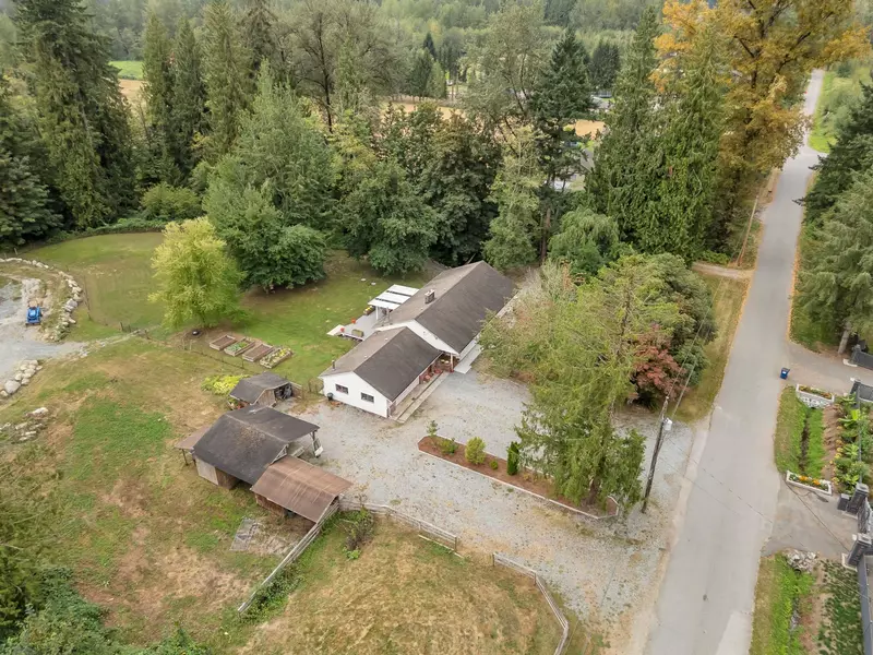 24320 116 AVE, Maple Ridge, BC V4R 1L7