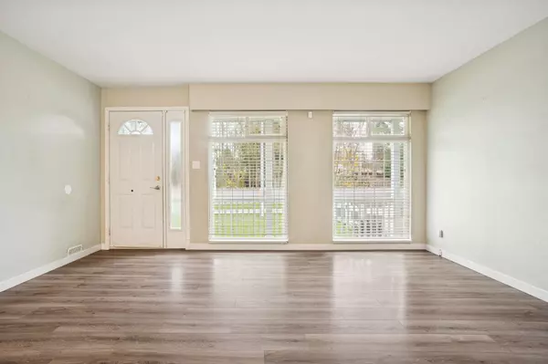 Delta, BC V4K 1S8,5447 River RD