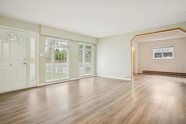 Delta, BC V4K 1S8,5447 River RD