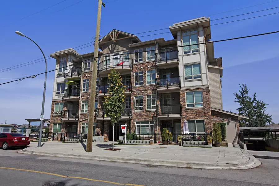 20861 83 AVE #403, Langley, BC V2Y 0M8