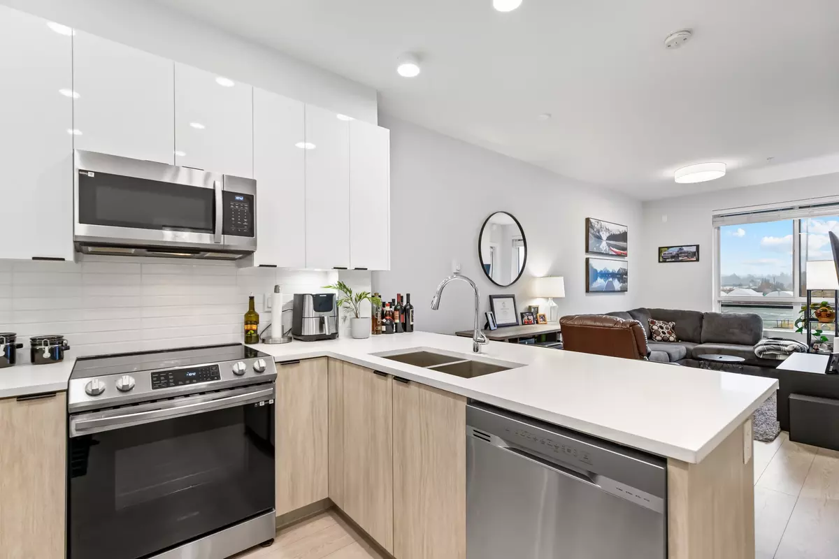 Langley, BC V3A 0P5,20360 Logan AVE #314