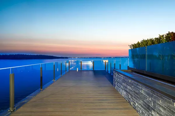 West Vancouver, BC V7V 4R4,2090 Argyle AVE #602