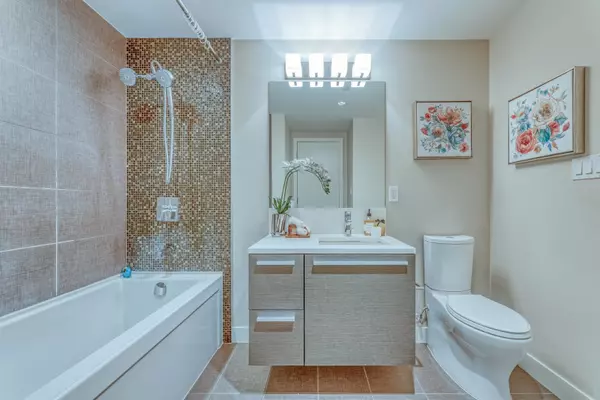 2008 Rosser AVE #3505 Burnaby, BC V5C 0H8