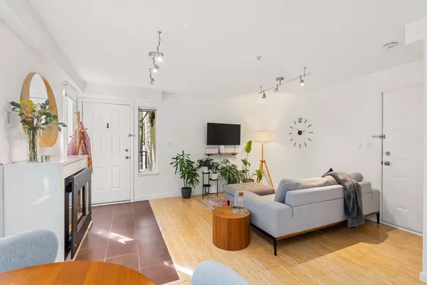 Vancouver, BC V5Z 1R6,755 W 15th AVE #203