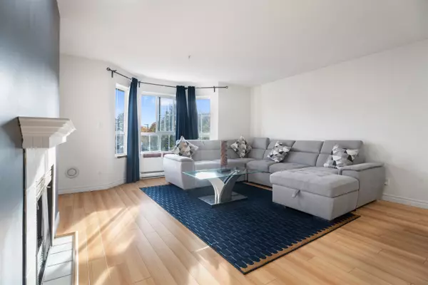 15268 105 AVE #318, Surrey, BC V3R 0W8