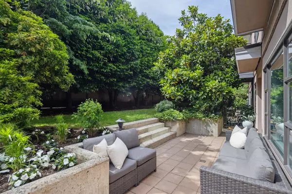 Vancouver, BC V6K 3G6,2119 Yew ST #104