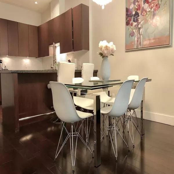 Vancouver, BC V6B 0C2,1059 Richards Street