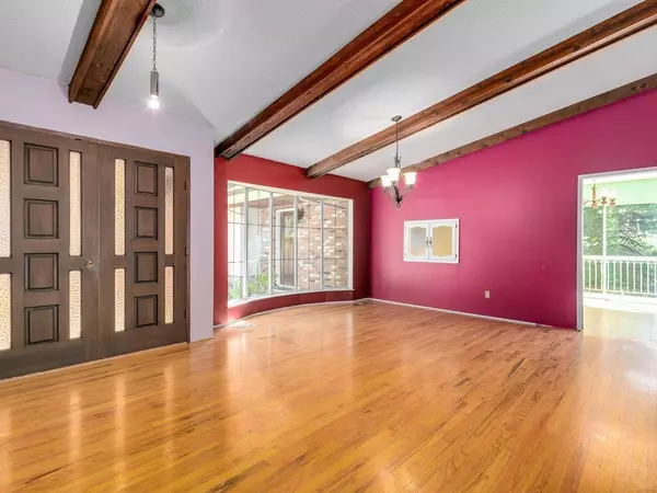 Surrey, BC V4P 1X2,13563 28 AVE