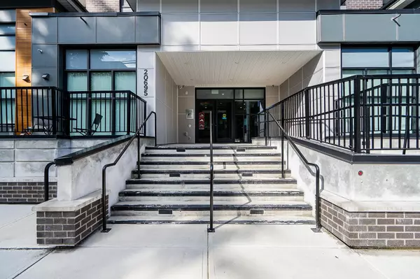 Langley, BC V3A 0P7,20695 Eastleigh CRES #406