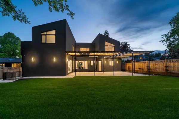 Coquitlam, BC V3J 3K7,687 Poplar ST