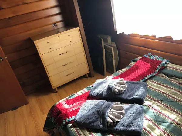 Hope, BC V0X 1L1,66615 Stephens RD