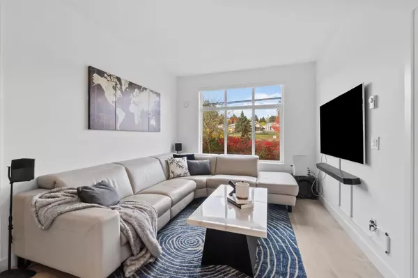 808 Gauthier AVE #301, Coquitlam, BC V3K 0H1