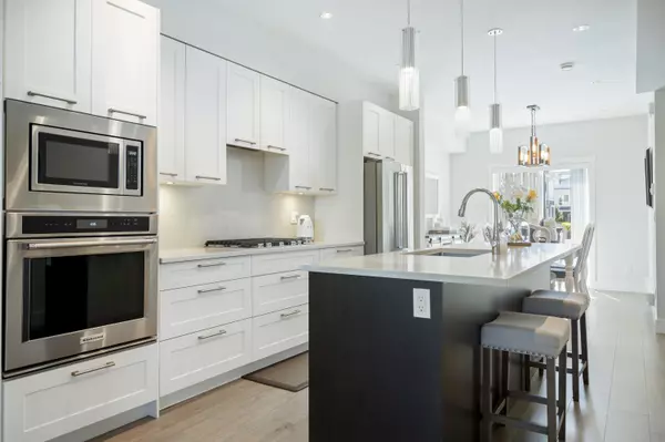 Surrey, BC V3Z 0S3,16337 23a AVE #20