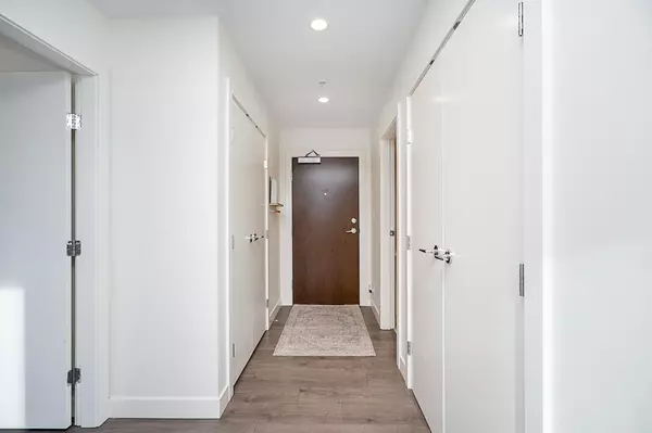 Burnaby, BC V5C 0L8,4465 Juneau ST #707