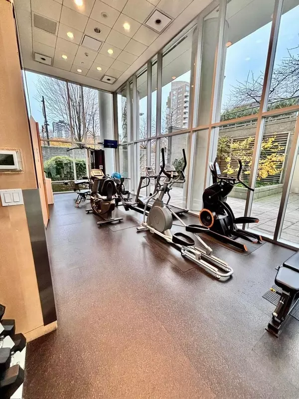 Vancouver, BC V6G 3G4,1710 Bayshore DR #1204