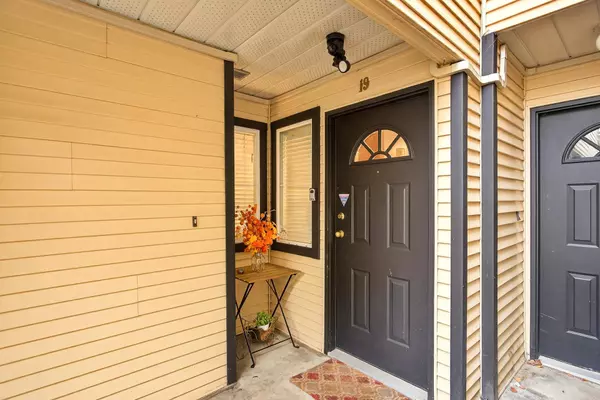 Coquitlam, BC V3K 1G3,1200 Brunette AVE #19