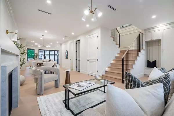 Burnaby, BC V5G 3K1,5183 Booth AVE