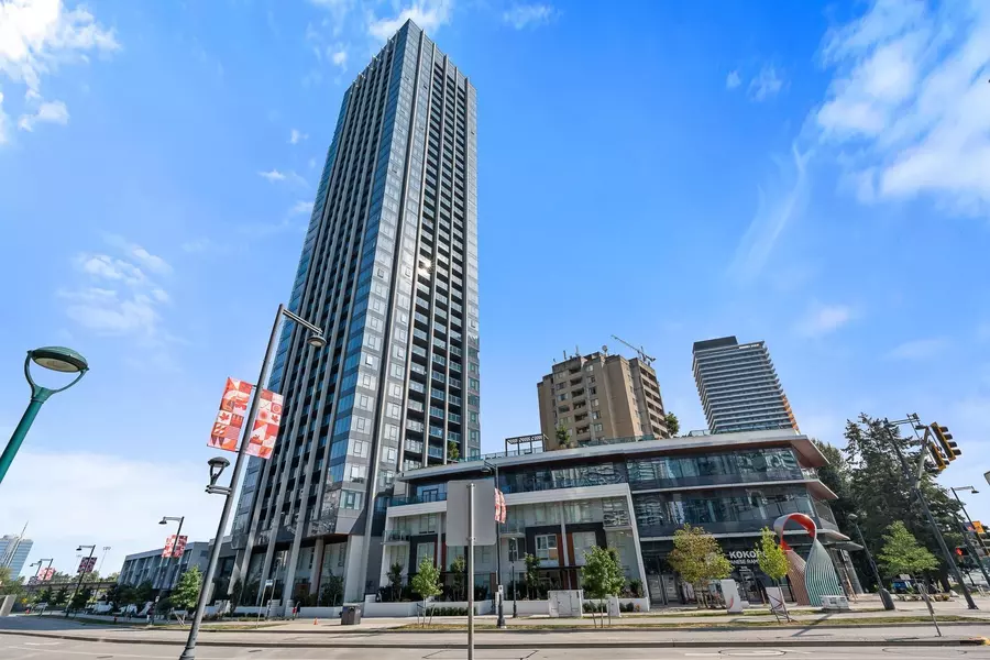 10448 University DR #403, Surrey, BC V3T 0S7