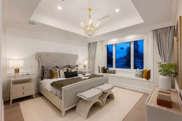 2181 W 20th AVE Vancouver, BC V6L 1E9