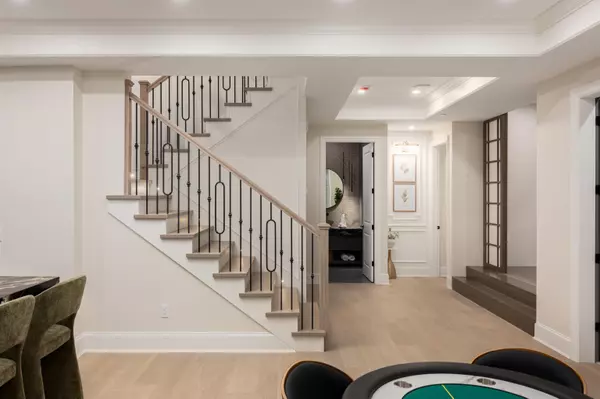 2181 W 20th AVE Vancouver, BC V6L 1E9