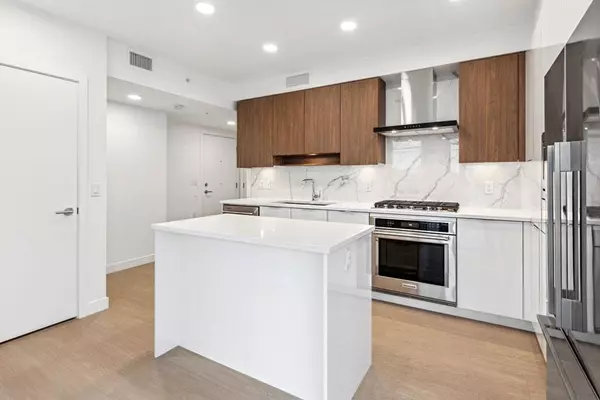 Burnaby, BC V3N 0J4,7683 Park CRES #1808