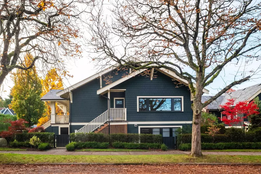 305 W 16th AVE, Vancouver, BC V5Y 1Z1