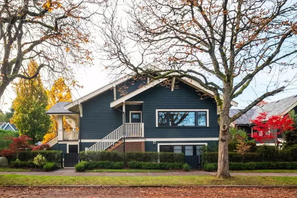 305 W 16th AVE, Vancouver, BC V5Y 1Z1