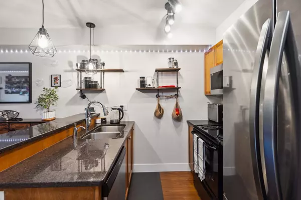 Abbotsford, BC V2T 0A8,30525 Cardinal AVE #111