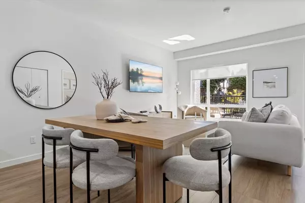 2277 Hawthorne AVE #204 Port Coquitlam, BC N0N 0N0