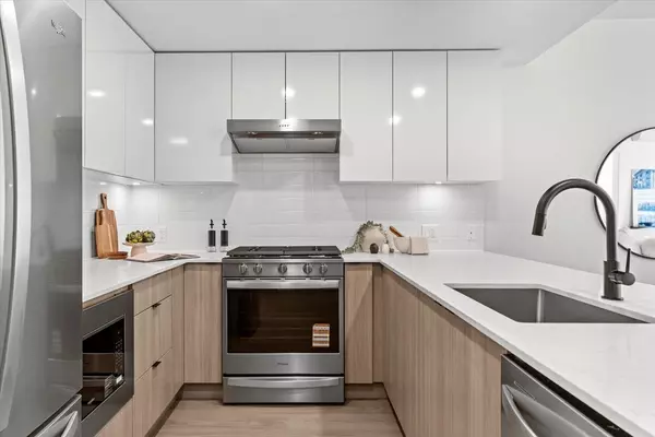 Port Coquitlam, BC N0N 0N0,2277 Hawthorne AVE #204