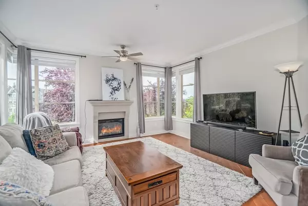 Surrey, BC V3S 6V7,16421 64 AVE #204