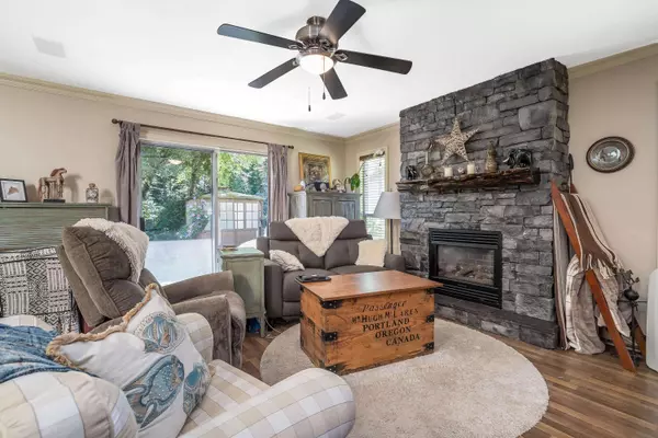 Langley, BC V4W 1W9,24960 Robertson CRES