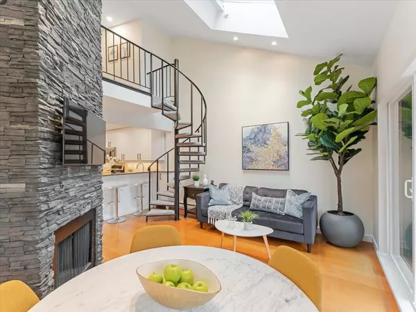 1274 Barclay ST #403, Vancouver, BC V6E 1H3