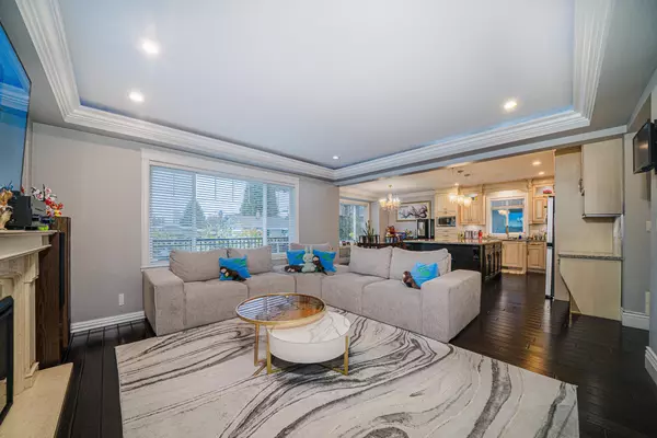 Burnaby, BC V5G 1P8,5007 Hardwick ST