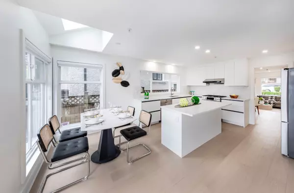 3727 W 22nd AVE, Vancouver, BC V6S 1J5