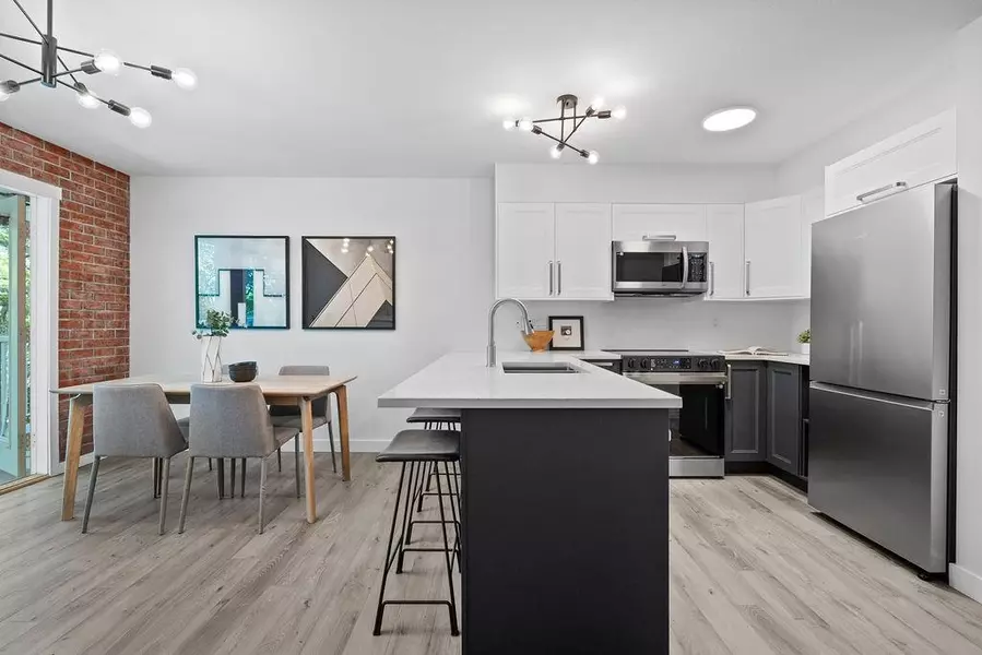 12711 64th AVE #129, Surrey, BC V3W 1X1