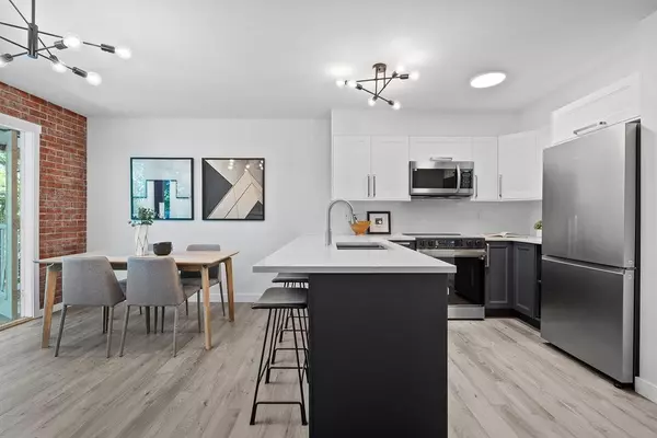 12711 64th AVE #129, Surrey, BC V3W 1X1