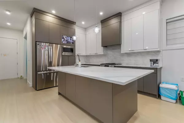 Langley, BC V2Y 3R5,7381 197 ST