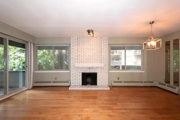 West Vancouver, BC V7T 1L5,235 Keith RD #704