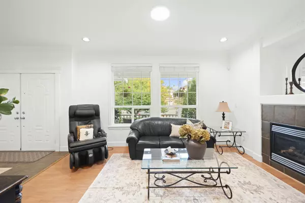 Surrey, BC V3S 0W2,6353 166 ST