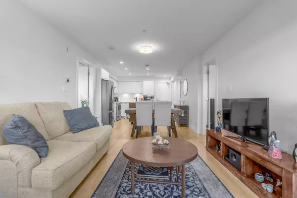 North Vancouver, BC V7J 1G6,1519 Crown ST #406