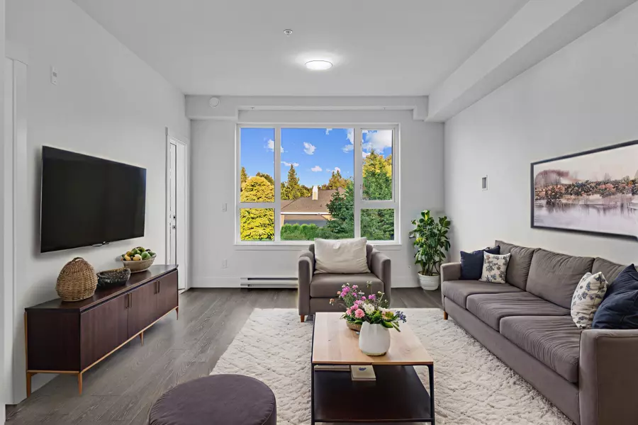 9983 E Barnston DR #204, Surrey, BC V4N 6T3