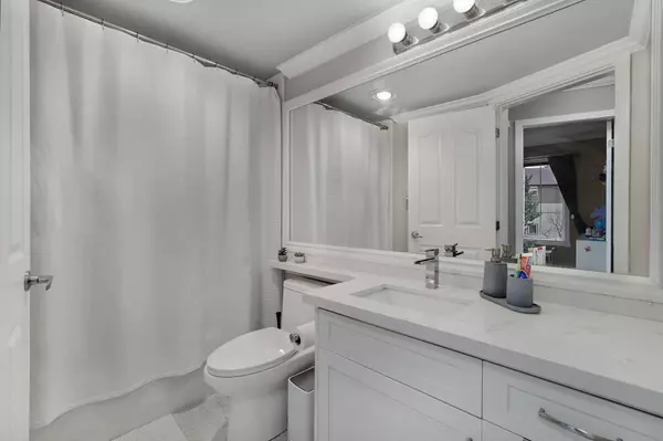 Langley, BC V3A 1P8,5465 201 ST #303