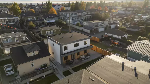 Vancouver, BC V5S 1G9,2808 E 48th Ave #3